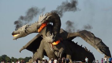 dragón tres cabezas lanza fuego