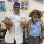 Un doctor recibe dos gallinas como ‘pago’ por una operación de próstata