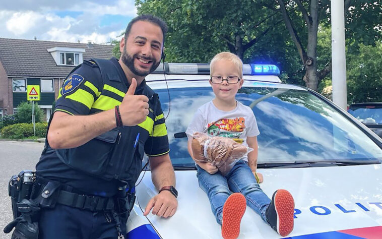 niño sueña con ladrones