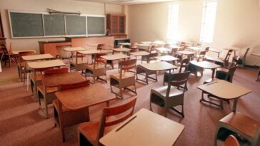 Una profesora es detenida por abuso de menores días después de ser nombrada ‘Profesora del año’