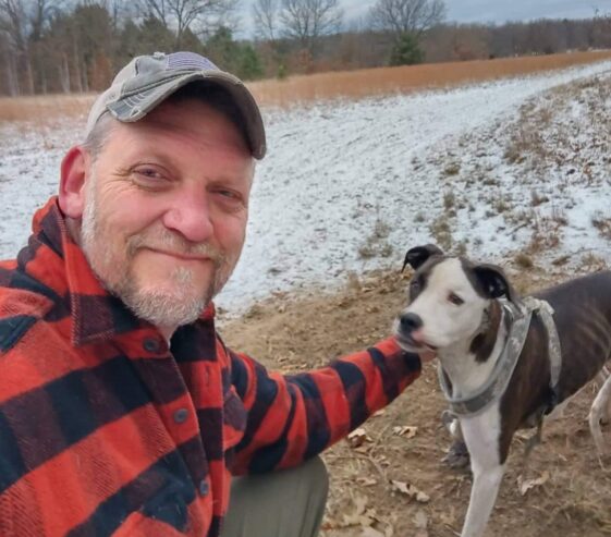 Una familia encuentra a su perro desaparecido hace 7 semanas gracias al apoyo de la comunidad