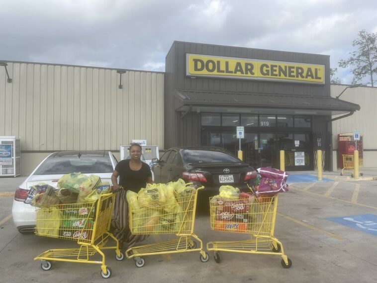 Una mujer de Texas compra más de 325 dólares en comestibles para extraños en Dollar General