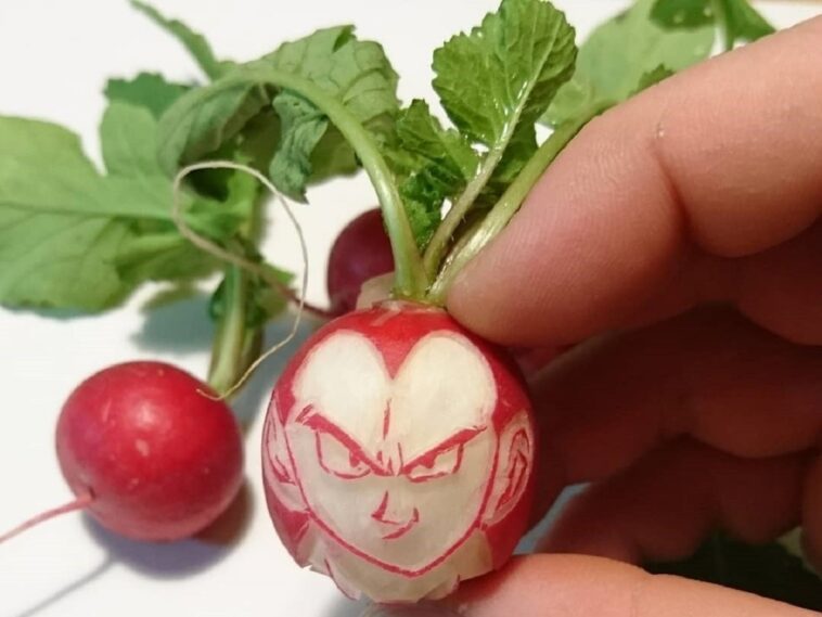 Un escultor japonés crea arte y piezas únicas con frutas y verduras