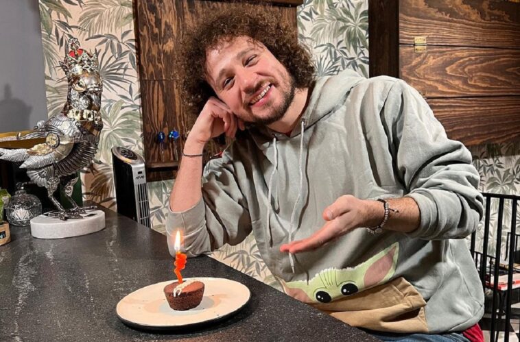 Un joven critica el restaurante de ramen del youtuber Luisito Comunica en México