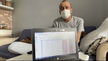 Un hombre turco busca ayuda tras 14 meses con Covid-19