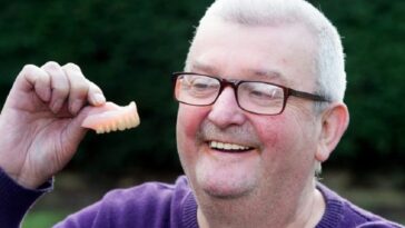 Un turista recupera su dentadura postiza después de estar 11 años perdida