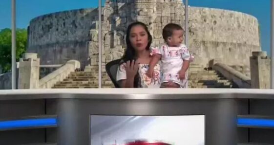 Una presentadora sale al aire con su hija en brazos: el video se vuelve viral