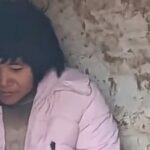 una mujer fue encadenada en china
