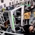 Muere una mujer en un gimnasio de México tras caerle pesa de 180 kilos: el video