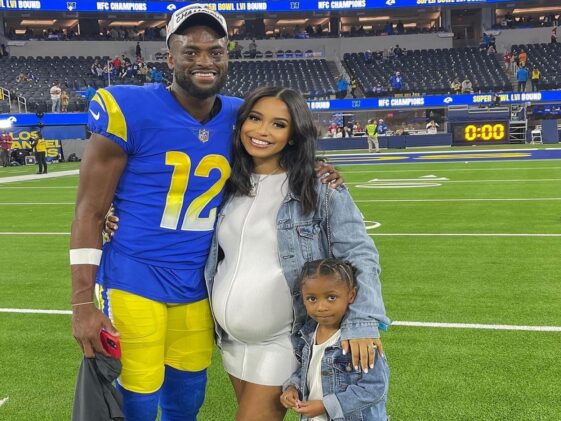 Van Jefferson, de los Rams, ayuda al equipo a ganar el Super Bowl y luego corre al hospital para celebrar el nacimiento de su hijo