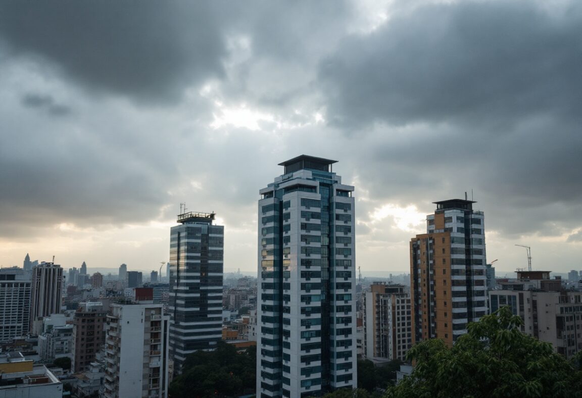 Mappa meteo di São Paulo con pioggia e temperature variabili